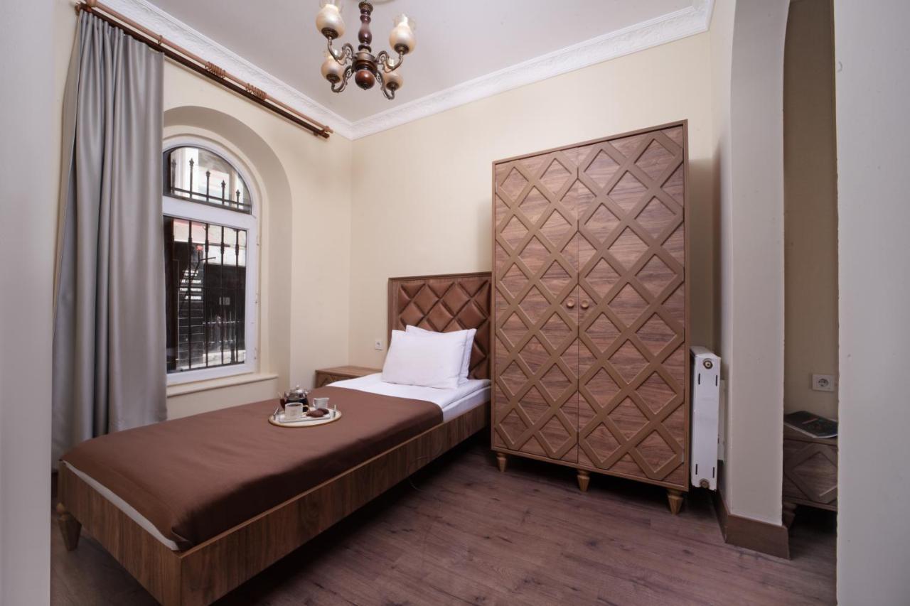 Hotel Taxim Cool Estambul Exterior foto