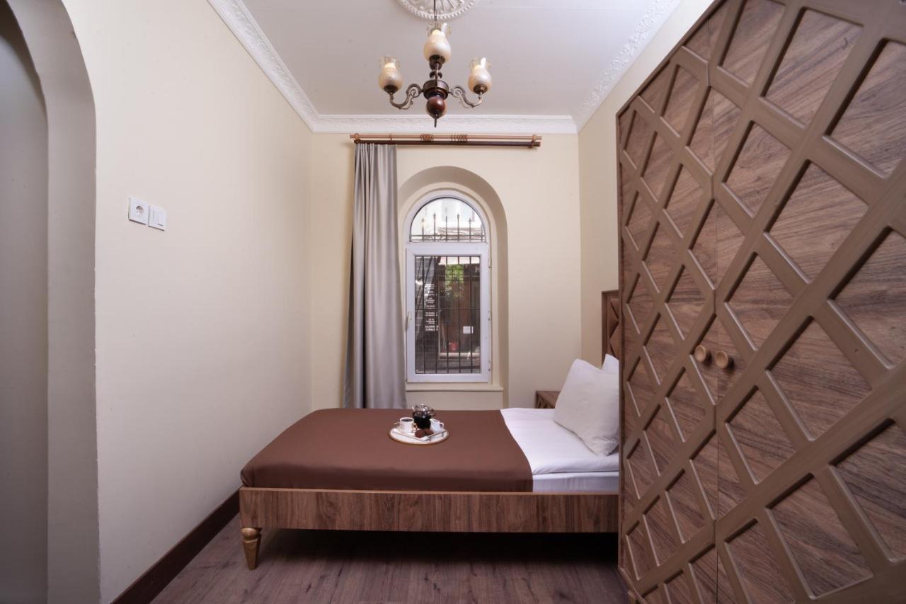Hotel Taxim Cool Estambul Exterior foto
